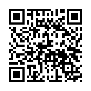 交叠在膝盖上的手下意识地抓了抓二维码生成