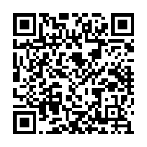 亲兵队长从李常手里接过一面玉佩开心的揣怀里二维码生成