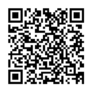 人们忽然啪啪啪地鼓起掌来――姑且不论动作的难度二维码生成