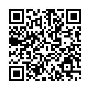 仇家其它人也分别占据了客厅所有的沙发二维码生成