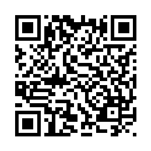 今天竟收到了他亲手送的一件衣裳二维码生成