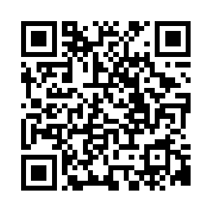 从一个袋子里掏出两个精致的小瓶来二维码生成