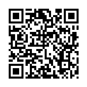 从一边的匣子里抽出一根银色的丝带系好二维码生成