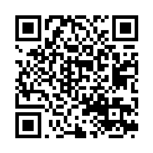 从两个巨大的塔台上传来的枪声已经响起二维码生成