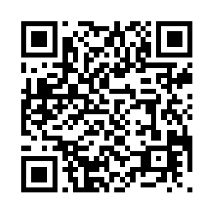 从他们的眼睛上苏落还是认出几个熟人二维码生成