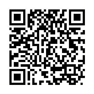 从他的眼神当中能够看到一丝玩味的笑容二维码生成