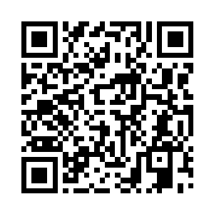 从他的背后缓缓露出一张倒三角的扁平蛇脸二维码生成