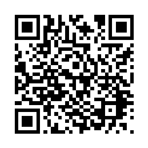 从他的脸上我看不到任何多余的情绪二维码生成