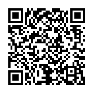从他那身黑漆漆的古式服装上江帆就可以断定这家伙是黑教的人二维码生成