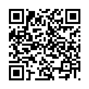 从储物空间里取出干净的衣裤换上了二维码生成