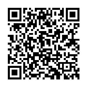 从刚才张三李四王二麻子所说的那个通往山顶的二维码生成