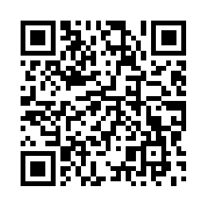 从包里拿出一瓶水和一个密封塑料袋二维码生成