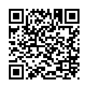 从另外一个木屋中也走出了一个人二维码生成