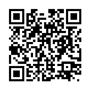 从后腰的位置拿了一个黑色的包裹出来二维码生成