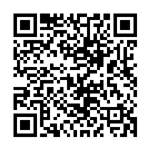 从吴曦的手心那边一股暖意传入到了冷天佑的身体之中二维码生成