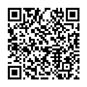 从始至终与宫女一起等候在大殿外面的一定距离处二维码生成