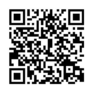 从小窗口向外是云雾缭绕影影绰绰的一个世界二维码生成