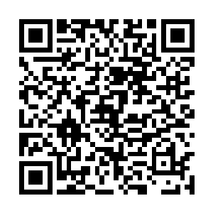 从怀宁县城也策马而出了数位身穿黑红服饰的衙役二维码生成