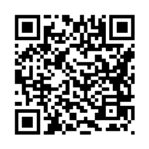 从怀里摸出一把黑色的手枪丢过去二维码生成