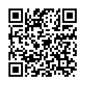 从盒子里拿出一张面具来往脸上一扣二维码生成