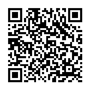 从祭台冲天而起的那道血光丝毫没有受到二人攻击的波及二维码生成