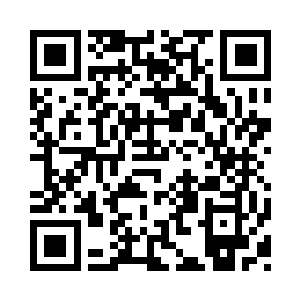 从空间戒指里重新拿出一套衣服传來身上二维码生成