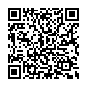 从足有四五米的大小缩小到只有两三个手掌大小二维码生成