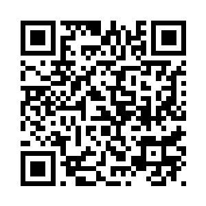 从青衣女子拿出这檀木古盒的神态二维码生成