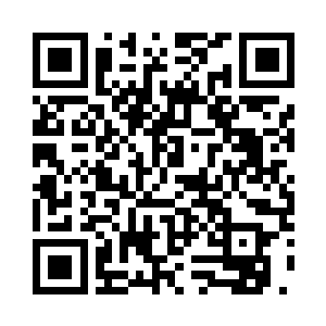 仔细地观察着炼丹炉内草药的变化二维码生成