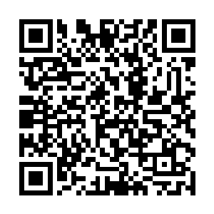 他一个小小的工人哪有资格和那么多的领导坐在一起二维码生成