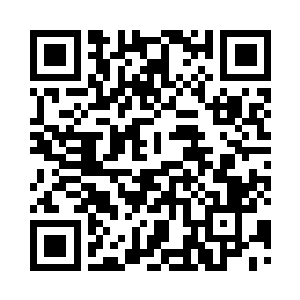 他一眼就看到已经飞出窗外的那个身影二维码生成
