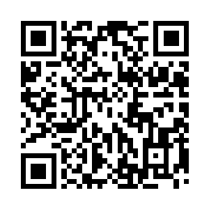 他一眼看见阿财靠着闭目养神的小木匣子二维码生成