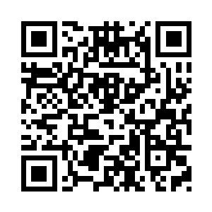 他一面说一面从怀中拿出一块牌子来二维码生成