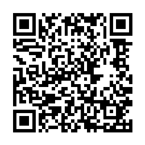 他不可能每次都狂奔几十米跑上去找主裁判理论……二维码生成