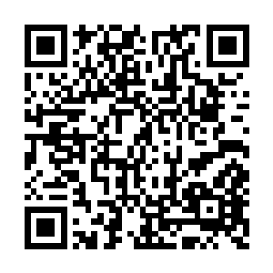 他不想让亚历克斯和查理兹这两个朋友感觉奇怪二维码生成