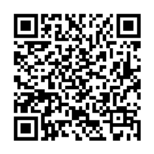 他不能眼睁睁看着自己的女儿没名没分地给人家生孩子二维码生成