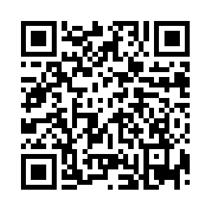 他也不时地偷看着一边美丽动人的少女二维码生成