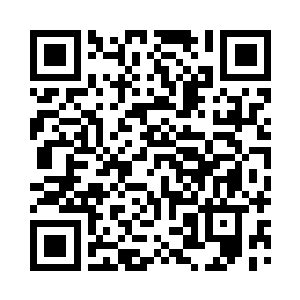 他也是露出了释然的笑容为雨果起立鼓掌二维码生成