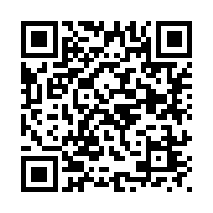 他从口袋里摸出一叠纸张丢了过去二维码生成