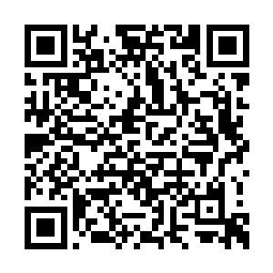 他从背后小心地缓缓抽出了赵云给他的那柄长枪二维码生成