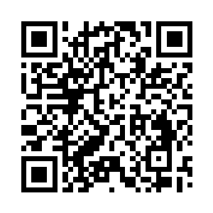 他们一下子合上了三扇对开的金色大门二维码生成