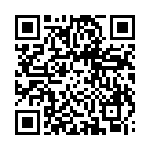 他们一起进入地下室里那间灯火通明的大房间二维码生成