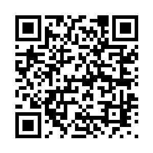 他们三个人找到了事先伪装好的车辆二维码生成