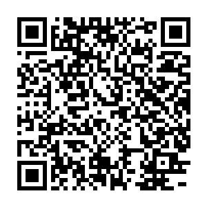 他们两个人也可以做进攻的箭头――虽然巴塞罗那打的是控制球的战术二维码生成