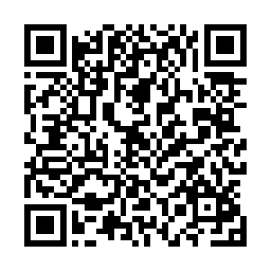 他们依然可以大大方方地通过那些采油基地开采大量的原油二维码生成