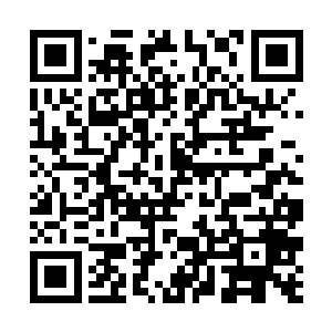 他们几乎一下子就跳跃到了双子星云近在咫尺的地方二维码生成