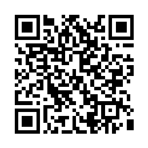 他们各扛着一具rpg－7型火箭筒跑到了碉堡外面二维码生成