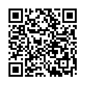 他们四人仿佛变成了四柄屹立在天地间的神剑二维码生成
