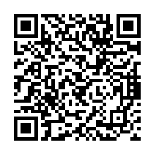 他们家族在全世界各地的生意基本上都是由他负责的二维码生成