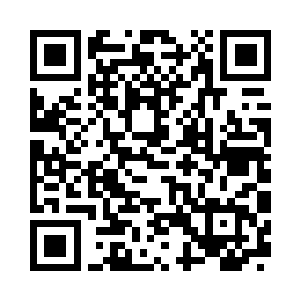 他们就像鬼魅般绕着高台门的花船游动二维码生成